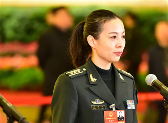 女航天员王亚平简介(王亚平同志简历)-第10张图片 女航天员王亚平简介(王亚平同志简历)-第10张图片