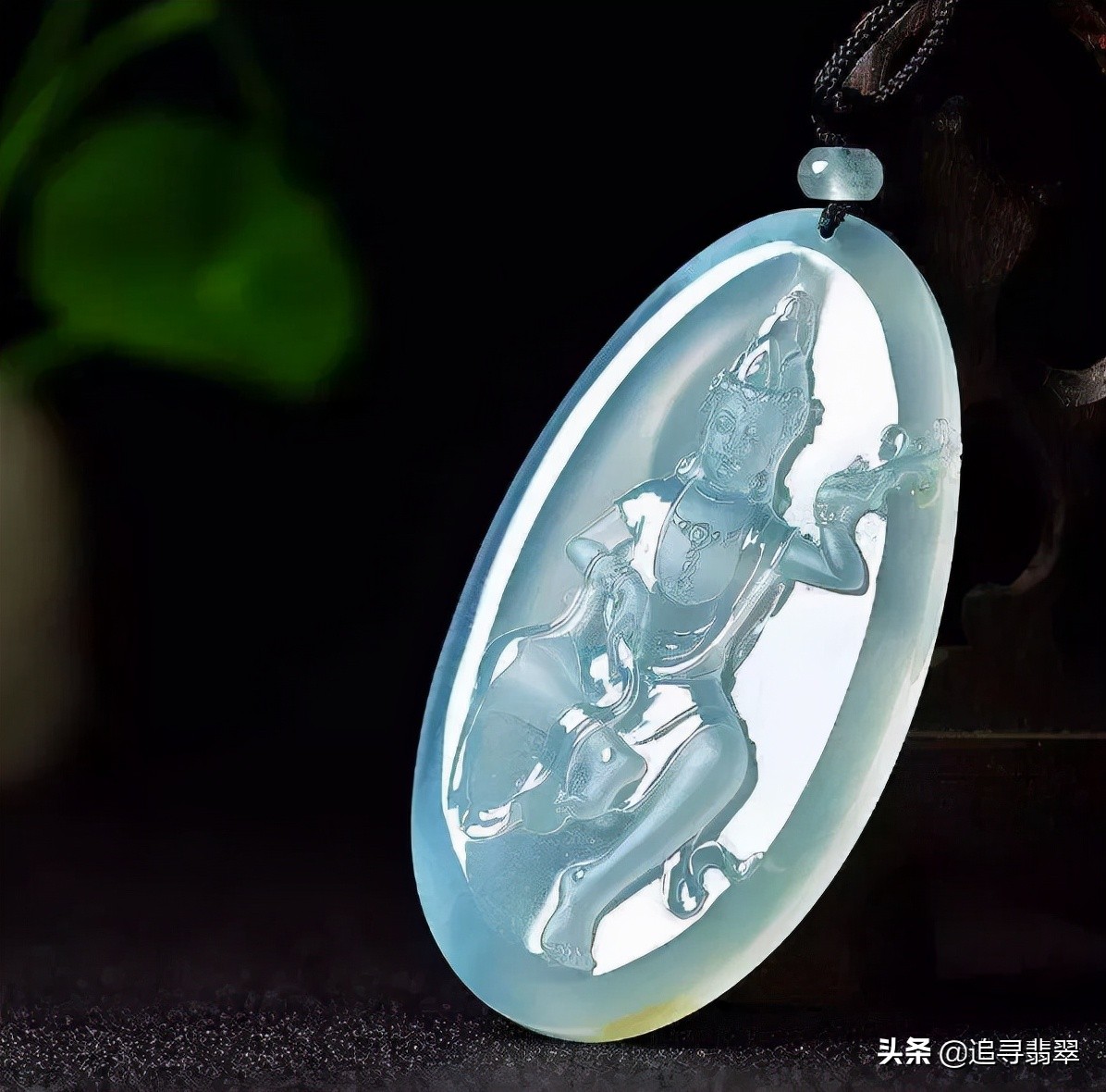 冰种蓝水翡翠属于什么档次的（冰蓝水是什么等级的翡翠）-第5张图片