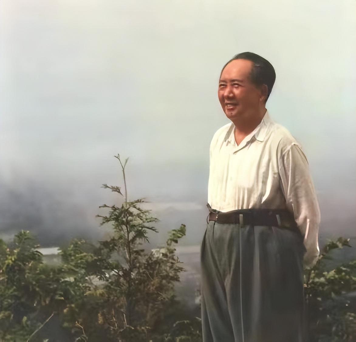 55年毛主席接见山东一地委副书记,得知职务后问:你有没有贪污过-第1张图片 55年毛主席接见山东一地委副书记,得知职务后问:你有没有贪污过-第1张图片