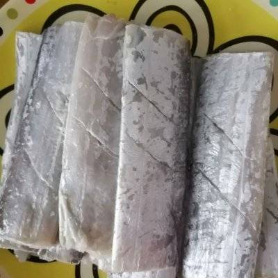 怎么炸带鱼?(干炸带鱼方法)-第2张图片 怎么炸带鱼?(干炸带鱼方法)-第2张图片
