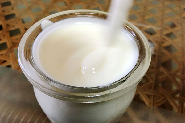 酸奶什么时候喝最好（酸奶什么时候喝最有益于减肥）-第1张图片