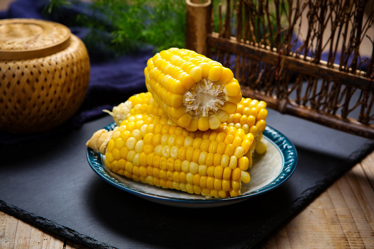 玉米冷水下锅煮多长时间（玉米煮多久能熟冷水还是热水）-第10张图片