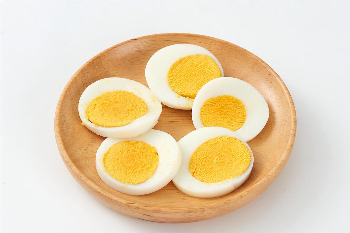 煮鸡蛋需要多长时间才能煮熟（一般几分钟热水下锅 ）-第2张图片