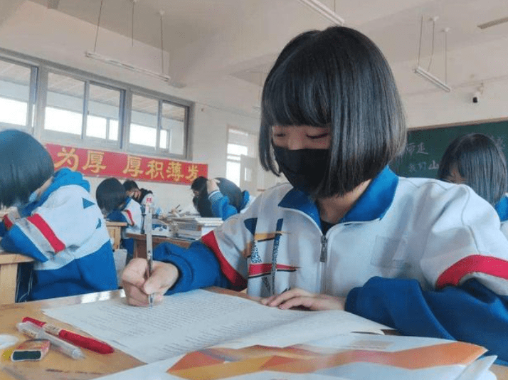 中考“卷出天际”,600分只能上技校!专家支招如何应对未来中考-第4张图片 中考“卷出天际”,600分只能上技校!专家支招如何应对未来中考-第4张图片