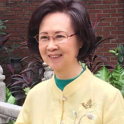 琼瑶个人资料介绍(琼瑶个人资料简介,图片)-第5张图片 琼瑶个人资料介绍(琼瑶个人资料简介,图片)-第5张图片