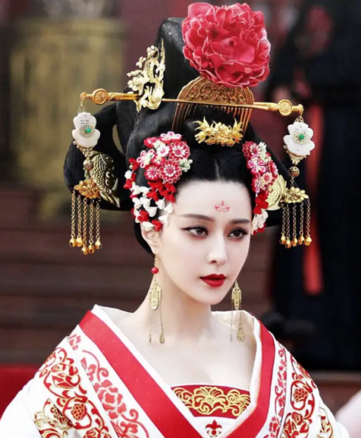 武则天活了多少岁(武则天的死因,太残忍了)-第8张图片 武则天活了多少岁(武则天的死因,太残忍了)-第8张图片