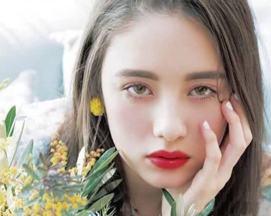 厌世少女脸是什么脸型（网络流行的厌世脸有什么特征）-第9张图片