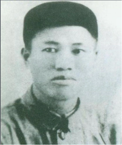 毛主席开会时没烟了,看到邓华口袋鼓鼓的:你的白金龙还有没有?-第2张图片 毛主席开会时没烟了,看到邓华口袋鼓鼓的:你的白金龙还有没有?-第2张图片