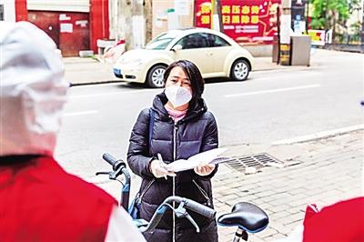央视主持董倩:直击人心式采访的背后,不是冷血,而是初心的坚守-第1张图片 央视主持董倩:直击人心式采访的背后,不是冷血,而是初心的坚守-第1张图片