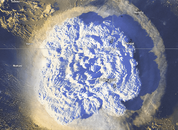 汤加火山的威力相当于1000颗核弹，23万日本人避难，或者是夏天-第4张图片