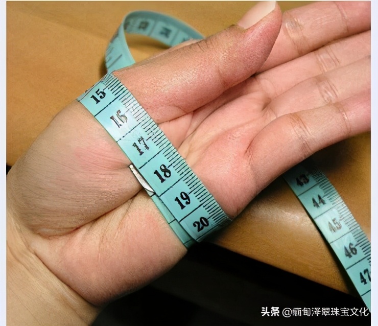手镯圈口怎么量尺寸（自己怎么测手镯圈口的误差小）-第5张图片