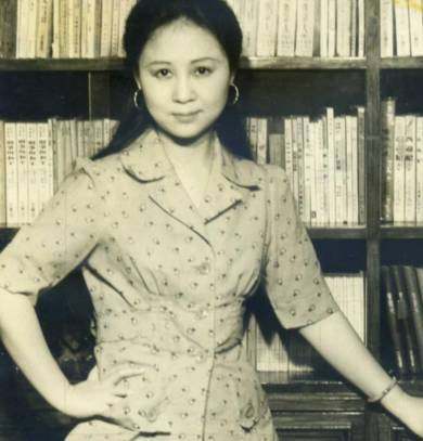 琼瑶个人资料介绍(琼瑶个人资料简介,图片)-第3张图片 琼瑶个人资料介绍(琼瑶个人资料简介,图片)-第3张图片