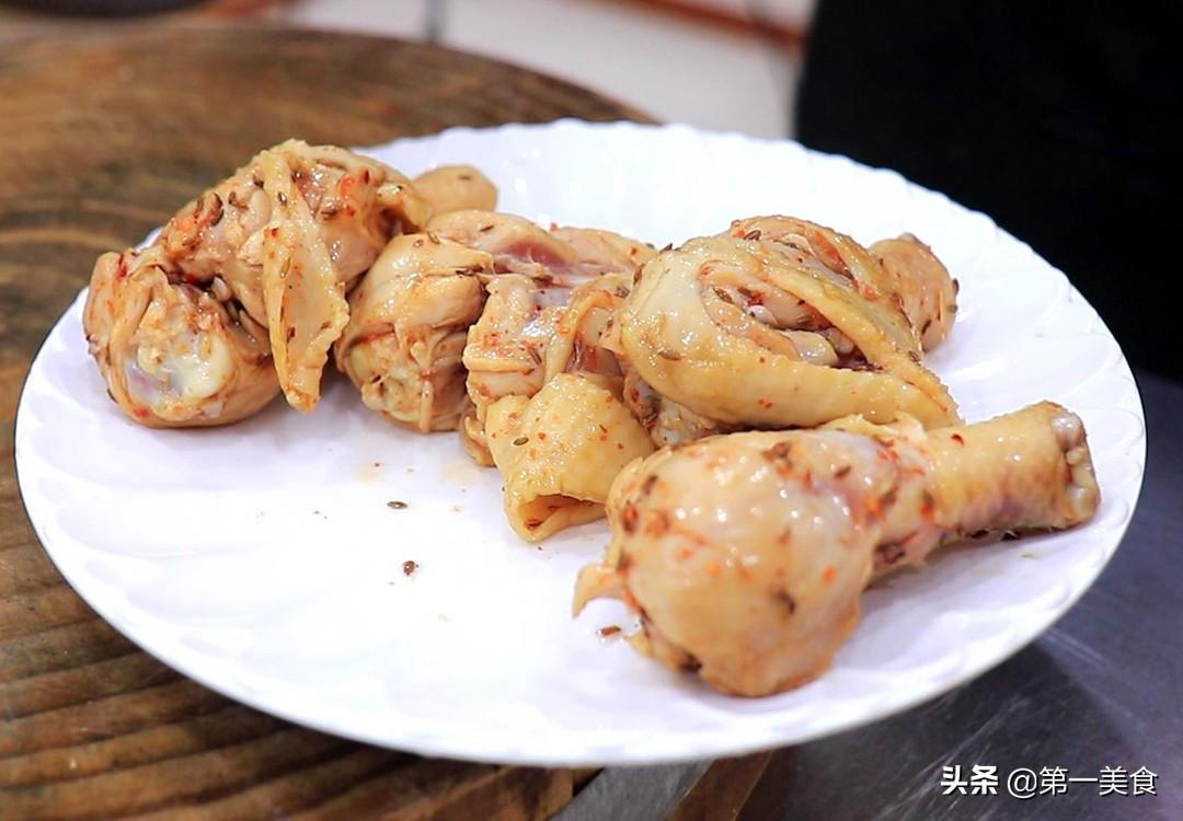 炸鸡腿需要哪些配料窍门（怎么制作炸鸡腿才能又脆又嫩）-第6张图片