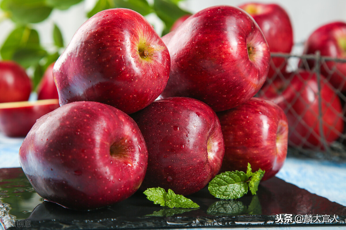 红蛇果跟普通苹果有什么区别（蛇果和苹果是同种类吗）-第1张图片