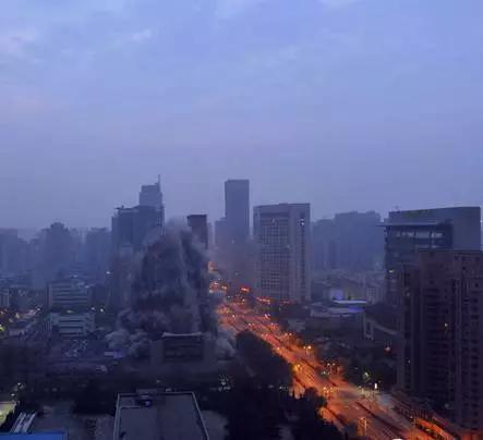 西安大楼为什么爆破(西安金花大楼为什么要爆破)-第3张图片 西安大楼为什么爆破(西安金花大楼为什么要爆破)-第3张图片