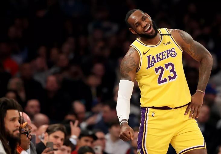 23号篮球明星是谁（盘点NBA身披23号的十大球星）-第9张图片