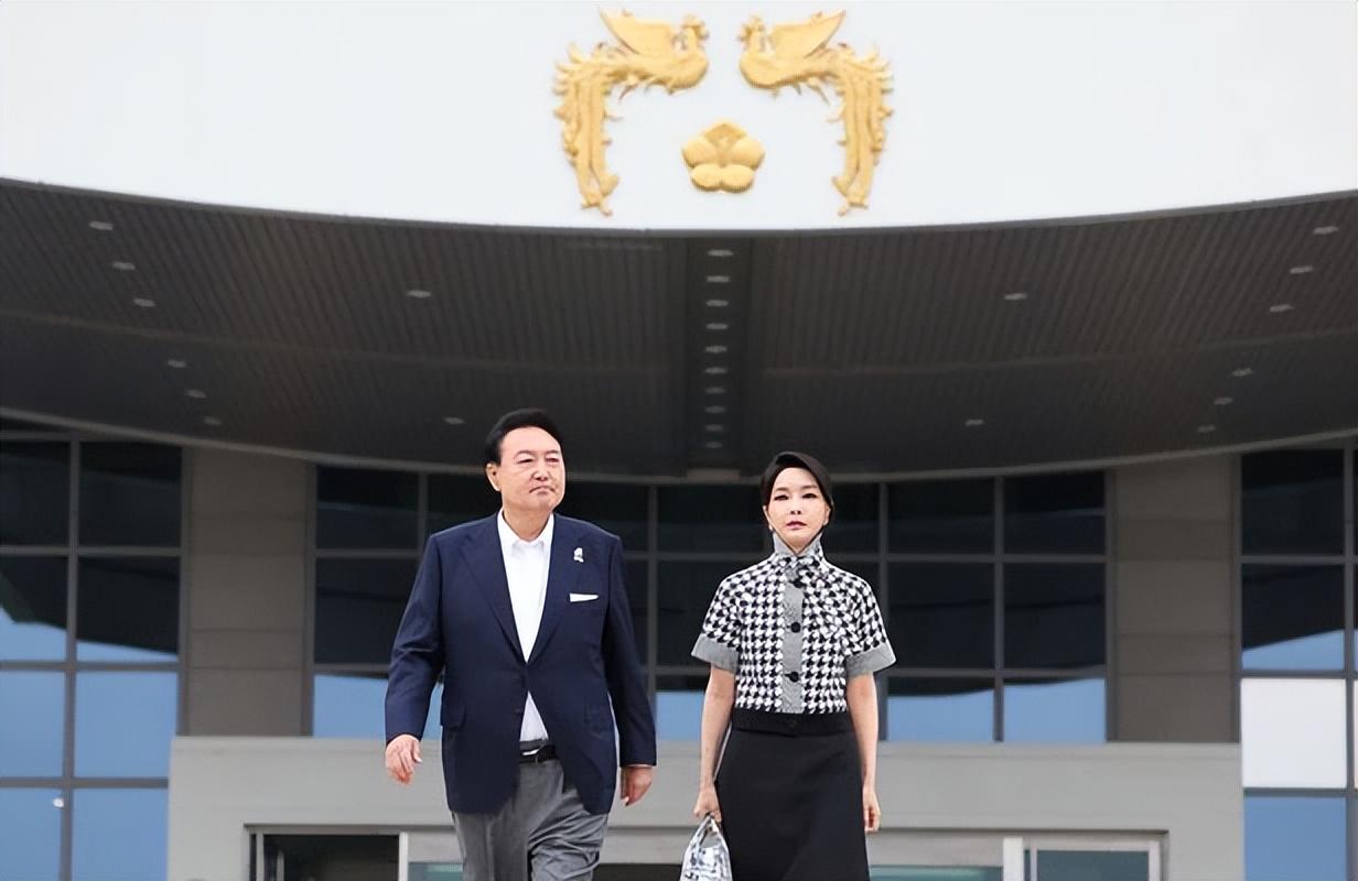 韩国唯一得善终的总统,韩国总统夫人黑历史-第20张图片 韩国唯一得善终的总统,韩国总统夫人黑历史-第20张图片