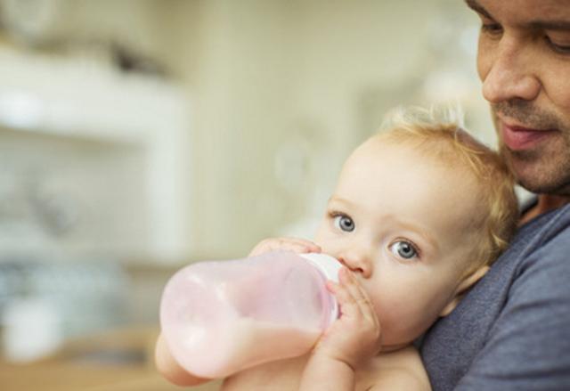 母乳常温可以放多久（母乳常温可保存多久给宝宝吃）-第4张图片