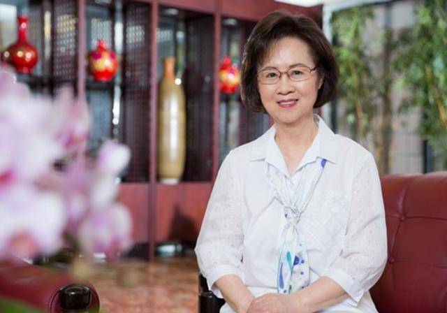 琼瑶个人资料介绍(琼瑶个人资料简介,图片)-第1张图片 琼瑶个人资料介绍(琼瑶个人资料简介,图片)-第1张图片
