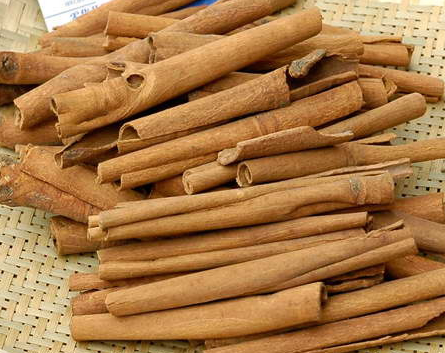 家里炒菜用的大料有哪些（老百姓常用香料的名称以及用途）-第2张图片