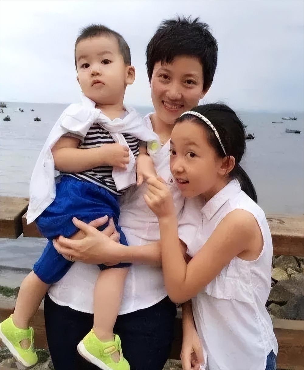 央视主持人鲁健个人资料介绍（与郑天亮儿女双全婚姻幸福）-第21张图片