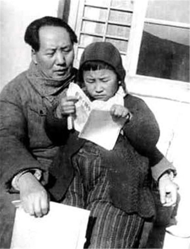 李讷生娃后第一次见爸爸(在毛主席双儿女亲家张文秋家当保姆)-第5张图片