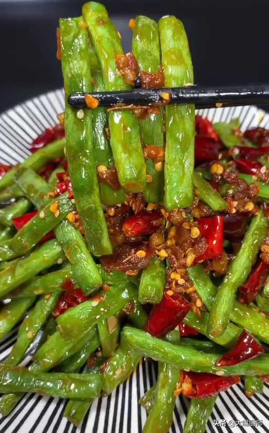 干煸豆角的做法(干煸豆角的做法视频教程)-第4张图片 干煸豆角的做法(干煸豆角的做法视频教程)-第4张图片