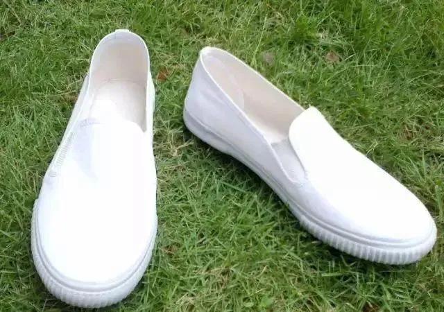 白色的鞋子用什么清洗更白-第2张图片