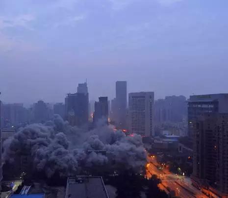 西安大楼为什么爆破(西安金花大楼为什么要爆破)-第5张图片 西安大楼为什么爆破(西安金花大楼为什么要爆破)-第5张图片