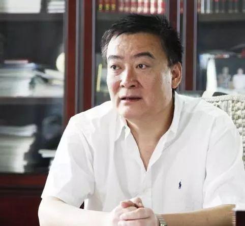 恬不知耻!山东领导参加下属婚礼,只随了200元,却豪饮了3瓶茅台-第4张图片 恬不知耻!山东领导参加下属婚礼,只随了200元,却豪饮了3瓶茅台-第4张图片