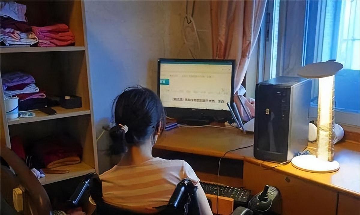 安徽女医博士30岁孕期瘫痪,生子后被丈夫抛弃,7年后靠自己翻盘-第11张图片 安徽女医博士30岁孕期瘫痪,生子后被丈夫抛弃,7年后靠自己翻盘-第11张图片