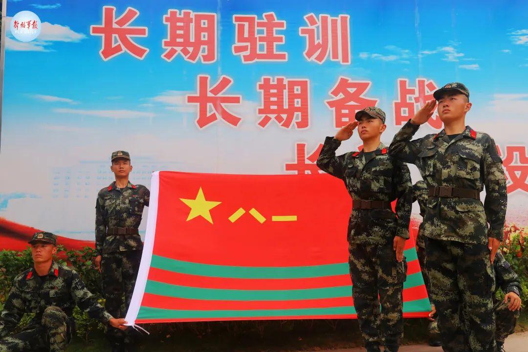 我给军旗敬个礼|他们的敬礼,承载着梦想与希望-第6张图片 我给军旗敬个礼|他们的敬礼,承载着梦想与希望-第6张图片
