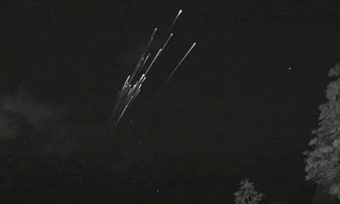 美国发射49颗星链卫星，一下子坠毁40颗，原因不简单-第1张图片