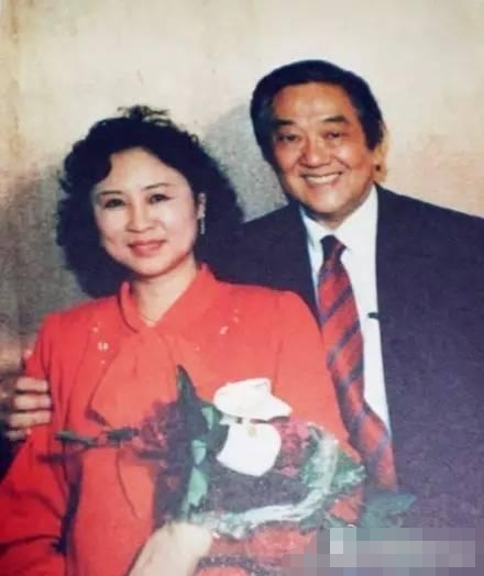 琼瑶个人资料介绍(琼瑶个人资料简介,图片)-第16张图片 琼瑶个人资料介绍(琼瑶个人资料简介,图片)-第16张图片