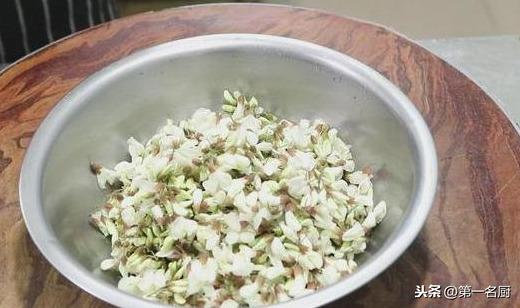 槐花的吃法与做法(槐花的吃法与做法蒸槐花)-第2张图片 槐花的吃法与做法(槐花的吃法与做法蒸槐花)-第2张图片