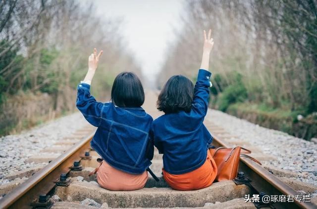 越来越自闭不想接触人（不喜欢跟人交往是自闭症的表现吗）-第4张图片