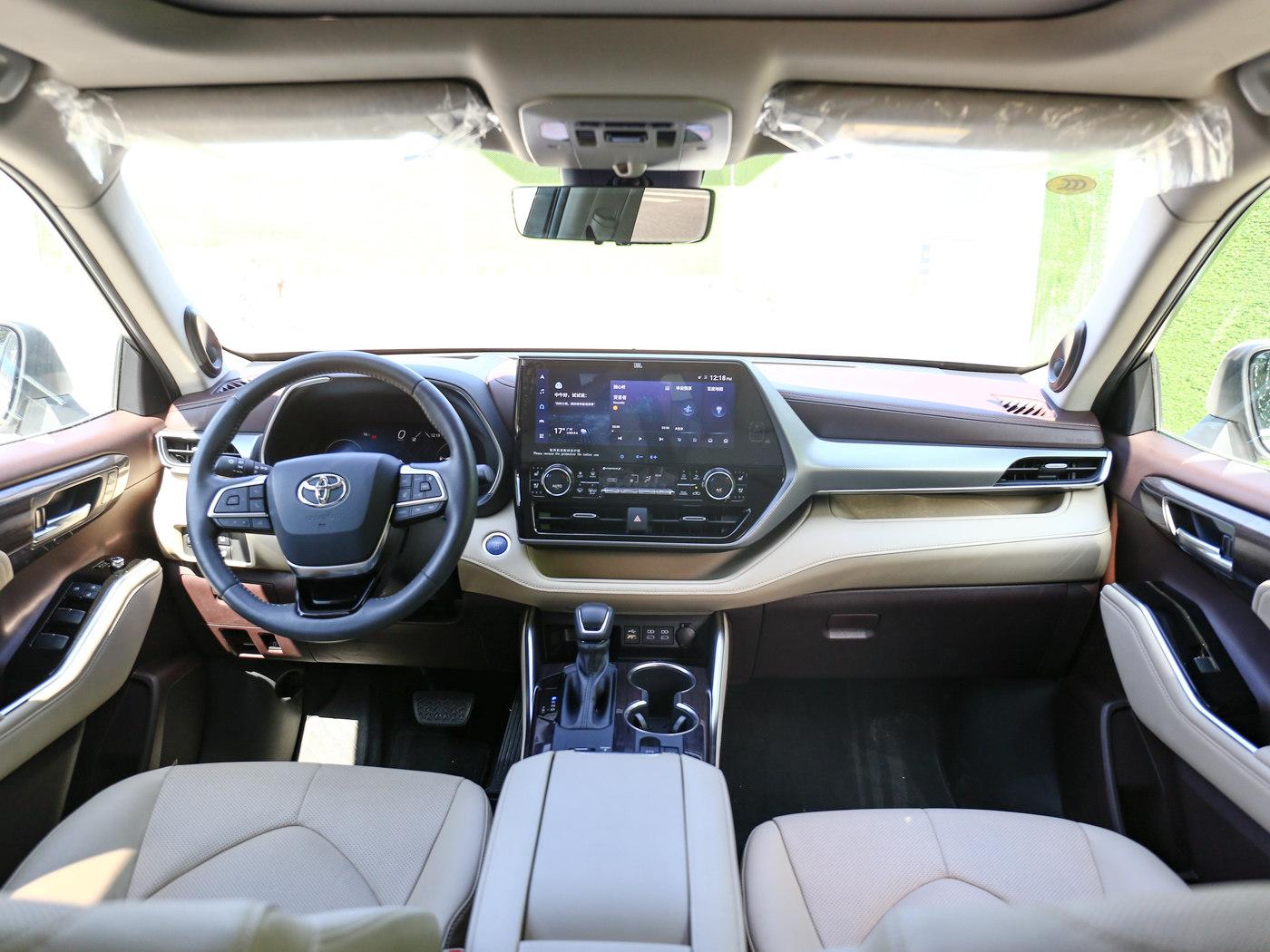 丰田suv车型大全(最受关注的10款SUV)-第12张图片 丰田suv车型大全(最受关注的10款SUV)-第12张图片