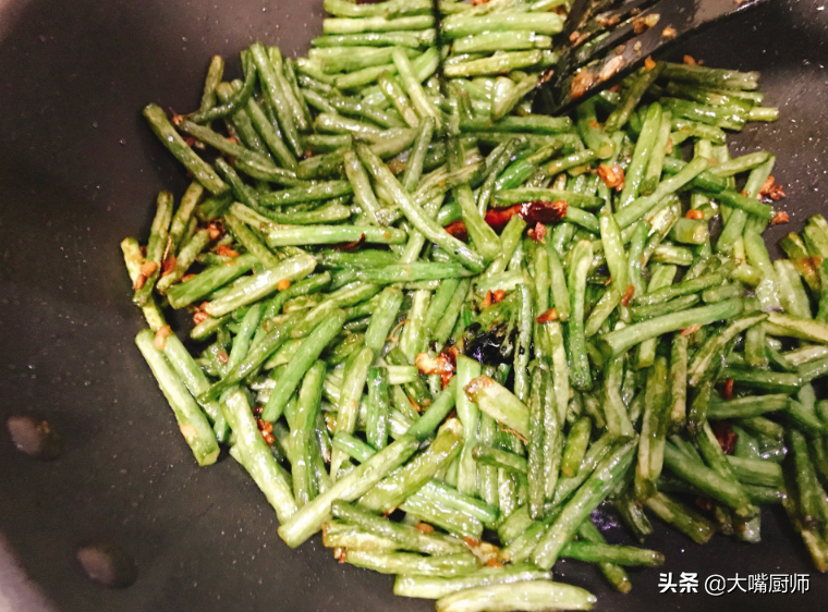 干煸豆角的做法(干煸豆角的做法视频教程)-第7张图片 干煸豆角的做法(干煸豆角的做法视频教程)-第7张图片