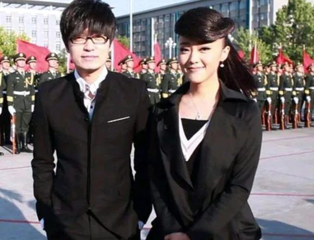 王小玮离过两次婚了吗（歌手王小玮经历了几段婚姻）-第3张图片