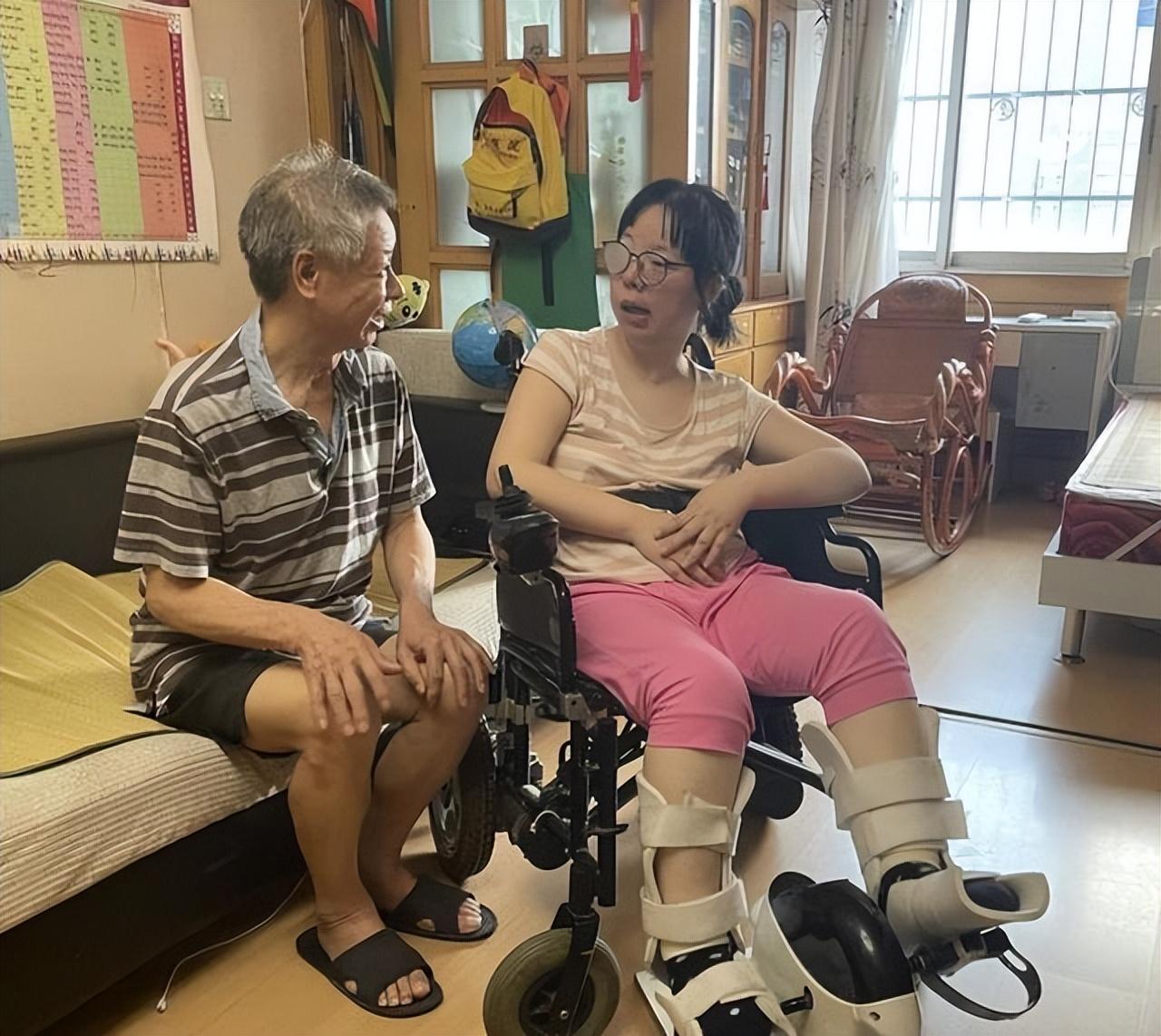 安徽女医博士30岁孕期瘫痪,生子后被丈夫抛弃,7年后靠自己翻盘-第12张图片 安徽女医博士30岁孕期瘫痪,生子后被丈夫抛弃,7年后靠自己翻盘-第12张图片