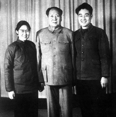 李讷生娃后第一次见爸爸(在毛主席双儿女亲家张文秋家当保姆)-第15张图片