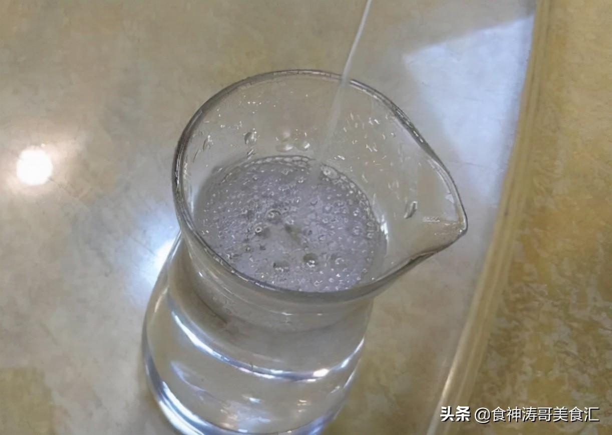 鉴定白酒最简单的方法是什么（辨别优劣白酒的5个妙招）-第6张图片