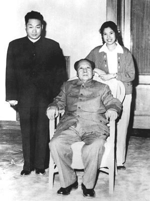 李讷生娃后第一次见爸爸(在毛主席双儿女亲家张文秋家当保姆)-第16张图片