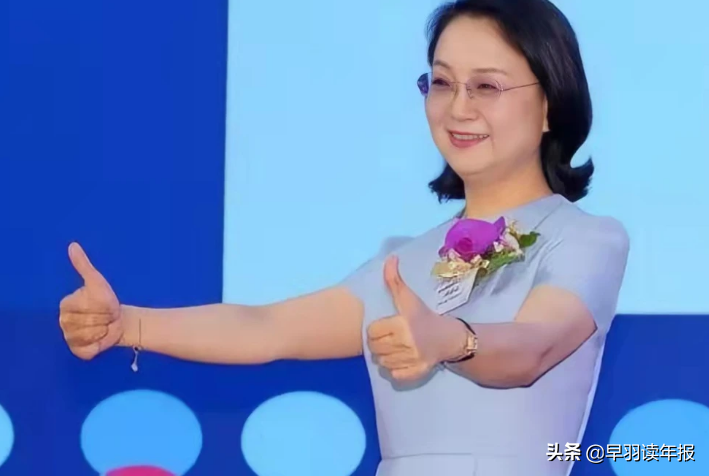 韩国富豪排行榜前十名(中国女富豪排行榜前十名)-第4张图片 韩国富豪排行榜前十名(中国女富豪排行榜前十名)-第4张图片