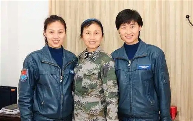 女航天员王亚平简介(王亚平同志简历)-第5张图片 女航天员王亚平简介(王亚平同志简历)-第5张图片