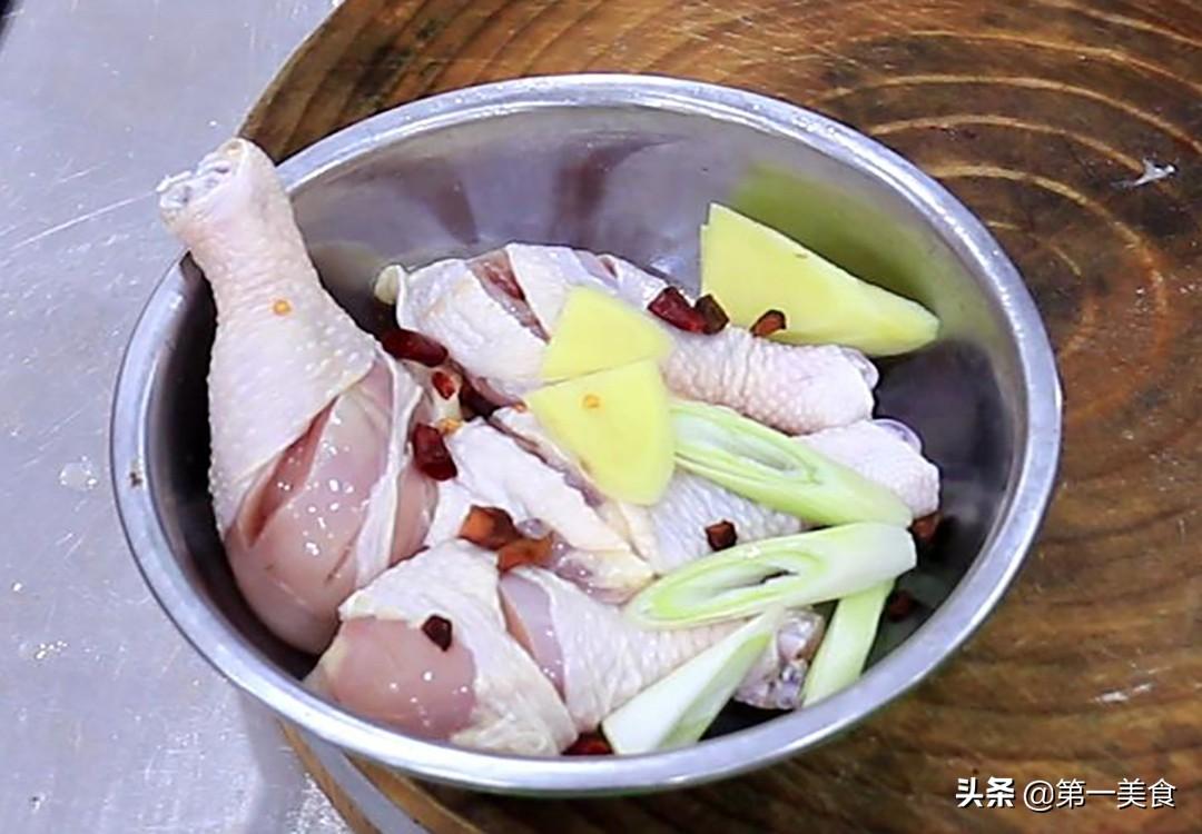 炸鸡腿需要哪些配料窍门（怎么制作炸鸡腿才能又脆又嫩）-第3张图片