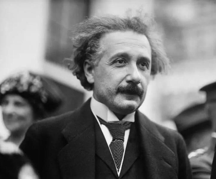 爱因斯坦是哪国人（爱因斯坦到底是德国人还是美国人 ）-第6张图片