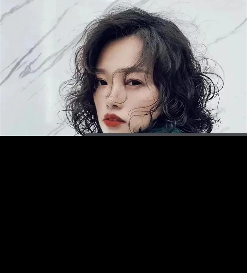 短头发烫什么卷发好看（四种适合短发女生烫发的发型）-第4张图片