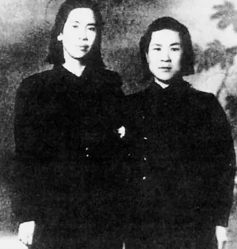 1976年毛主席逝世,李敏手拿守灵名单,提醒道:我有个哥哥还活着-第6张图片 1976年毛主席逝世,李敏手拿守灵名单,提醒道:我有个哥哥还活着-第6张图片