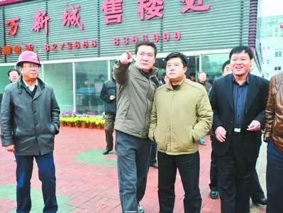 恬不知耻!山东领导参加下属婚礼,只随了200元,却豪饮了3瓶茅台-第6张图片 恬不知耻!山东领导参加下属婚礼,只随了200元,却豪饮了3瓶茅台-第6张图片